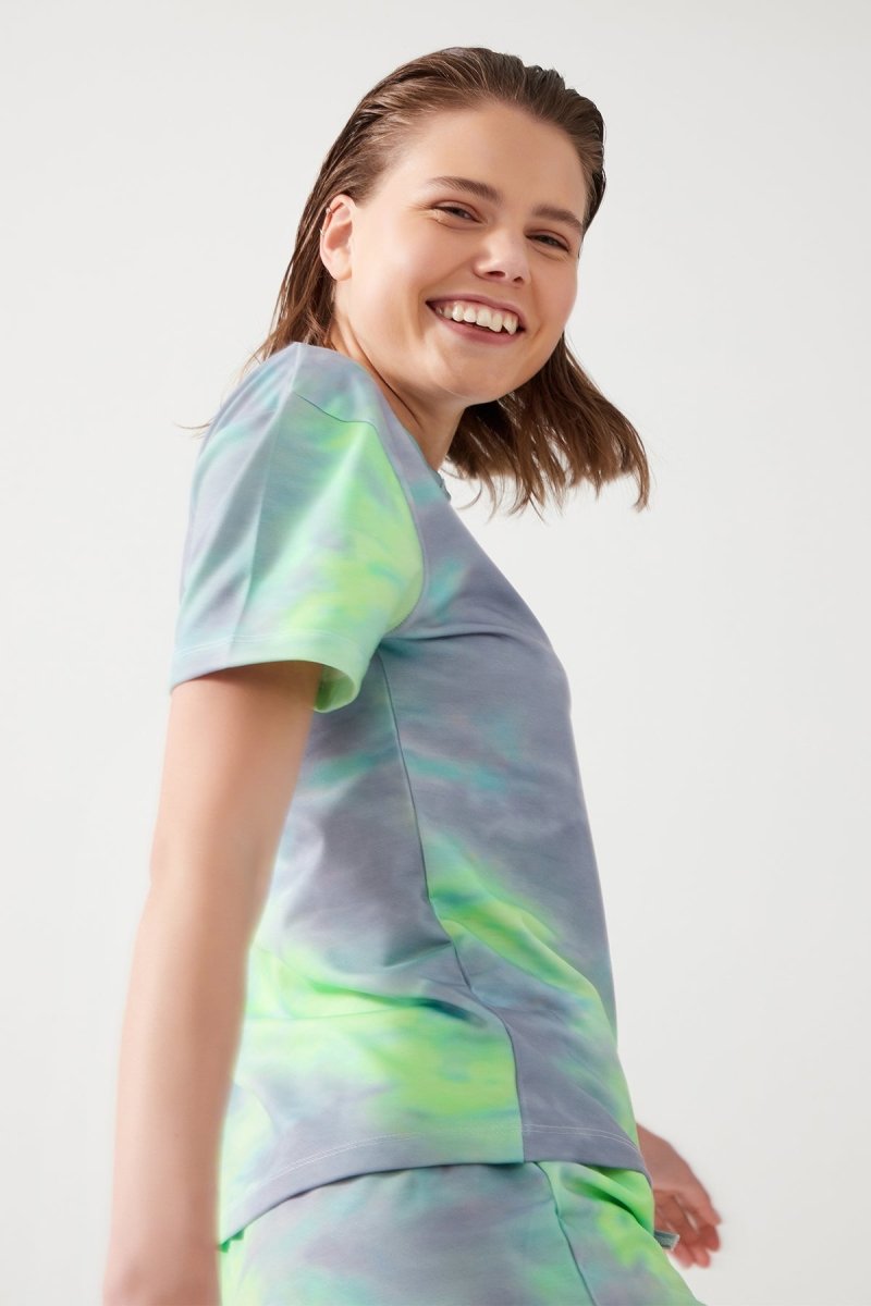 Batik Desenli Kısa Pijama Takımı