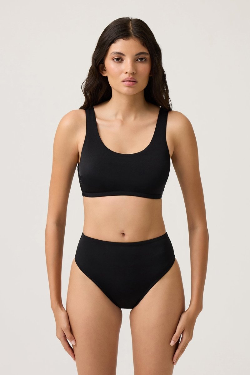Kare Yaka Bikini Üstü