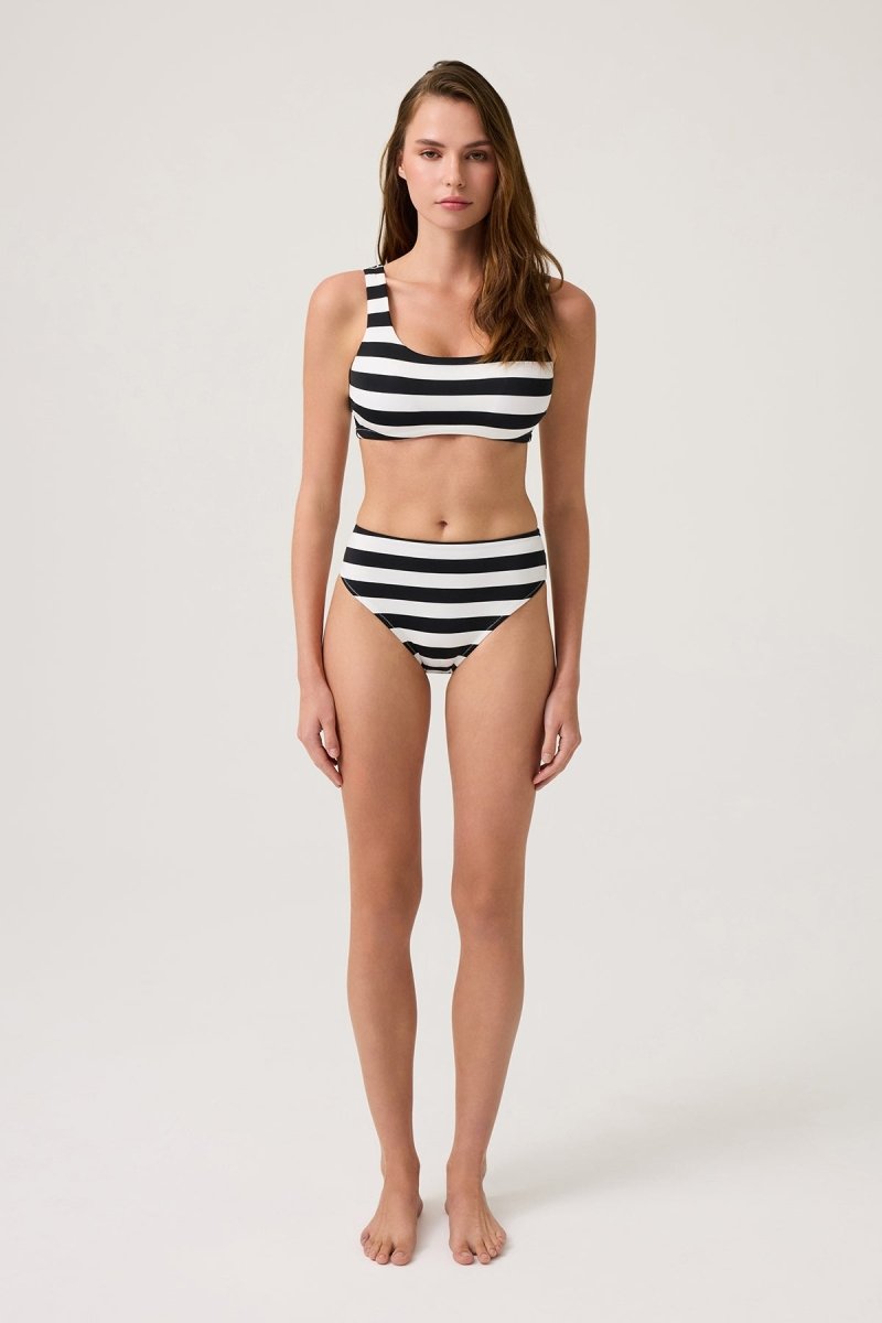 Kare Yaka Bikini Üstü